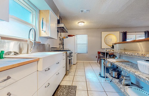 Southampton House | Charming dog-friendly home with an enclosed yard, covered patio, W/D, & AC