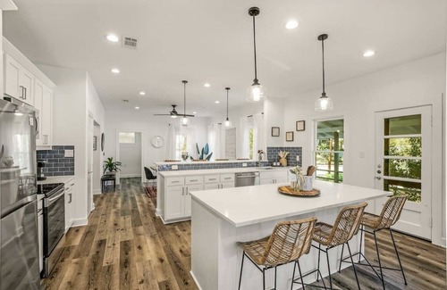 Clarksville House | Charming downtown Austin 6 bedroom Mansion
