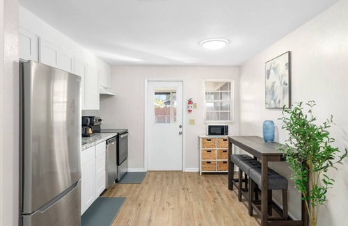 Downtown Zephyrhills House | Charming Duplex in Zephyrhills! #2