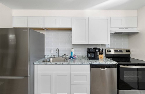 Downtown Zephyrhills House | Charming Duplex in Zephyrhills! #2