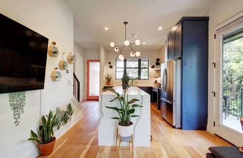 Cherrywood House | Charming East Austin Retreat, Close to it All!