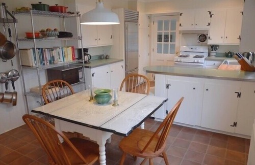 East Hampton North House | Charming East Hampton cottage on large property; steps to village