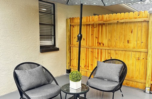 Spring Hill Apartment | Charming efficiency with WiFi and AC in Spring Hill