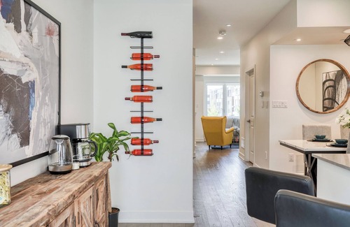Downsview House | Charming Elegance 5Bedroom with Private Bathroom/Bus/Yorkdale Shopping/Park