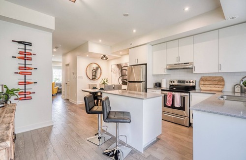 Downsview House | Charming Elegance 5Bedroom with Private Bathroom/Bus/Yorkdale Shopping/Park
