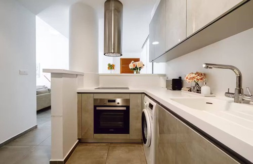 Universal Apartment | Charming Elysia Park 2 bedroom luxury apartment with pool in centre of Paphos
