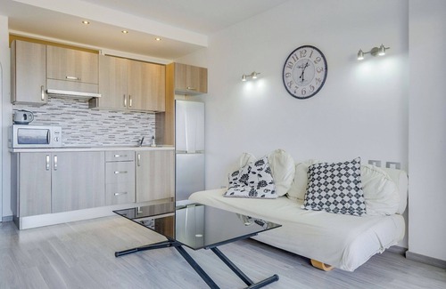 Marazul Apartment | Charming Apartment “Mar Azul Del Sur” with Sea View, Wi-Fi, Terrace & Shared Pool