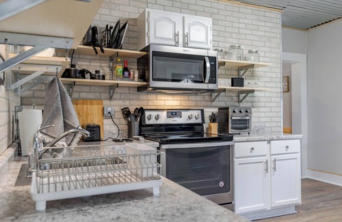 Munfordville Apartment | Charming escape/Cozy studio in Munfordville
