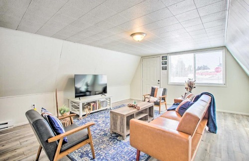 Evanston House | Charming Evanston A-Frame Dog Friendly!