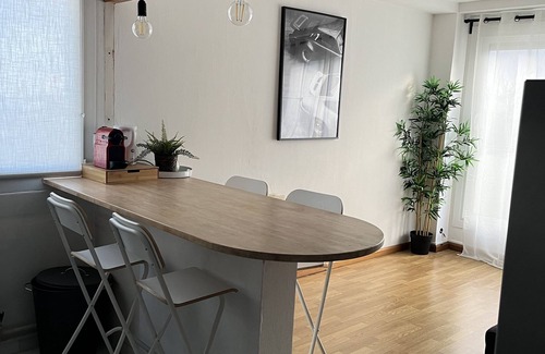 Epinay-sur-Seine Apartment | Charming F2 a stone's throw from Paris and Stade de France