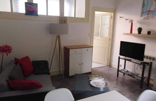 Cœur de Ville Apartment | Charming F2 with small garden in town center
