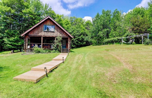 West Kill Cabin | Charming family cabin in the Catskills most secret valley!