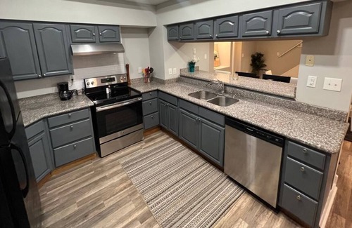 West Columbus Apartment | Charming Family Home In Franklin