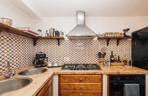 Monteleone d'Orvieto House | Charming Farmhouse in Monteleone D'Orvieto