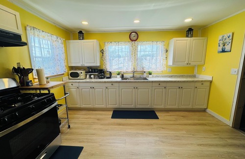 Hermon House | Charming Farmhouse Escape Near Canton, Russell, and Potsdam
