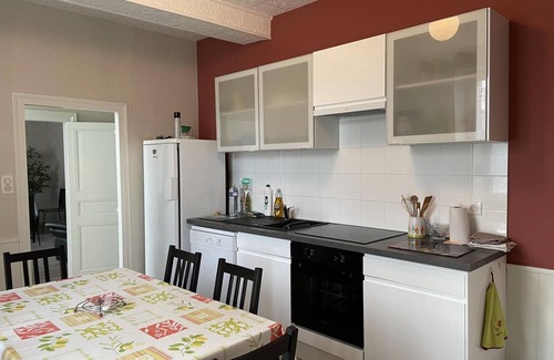 Taxat-Senat Cottage | Charming Farmhouse with Terrace, Spacious Garden, BBQ and Modern Amenities
