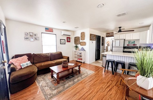 Boerne Other | Charming farmhouse in welcoming Boerne with AC, WiFi