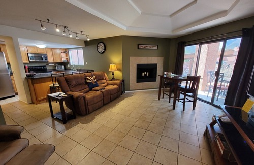 Tucson Condo | Charming First Floor with Mountain Views and across from Community Amenities