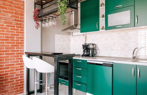 Rasimpasa Apartment | Charming Flat, 3 min to Bull Statue, 5 min to Moda
