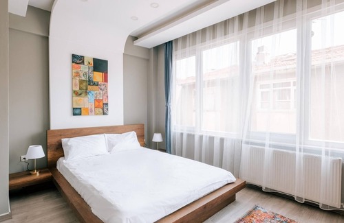Rasimpasa Apartment | Charming Flat, 3 min to Bull Statue, 5 min to Moda