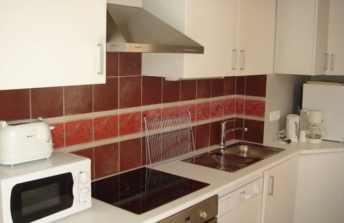 Guethary House | CHARMING FLAT GROUND FLOOR - THE VILLAGE CENTRE