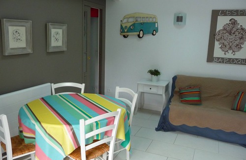 Guethary House | CHARMING FLAT GROUND FLOOR - THE VILLAGE CENTRE