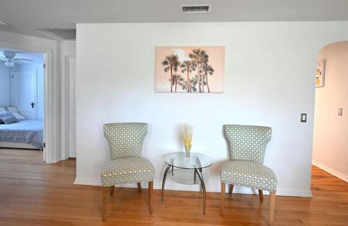 Largo House | Charming Florida cottage