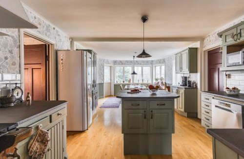Nykvarn Villa | Charming Forest Retreat, 15 Min from Mariefred