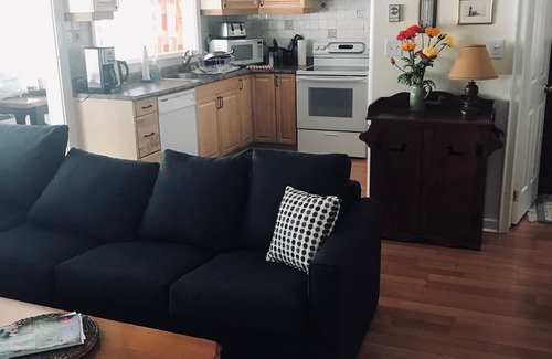 Bracebridge Cottage | Charming Four Season Cottage on Lake Muskoka