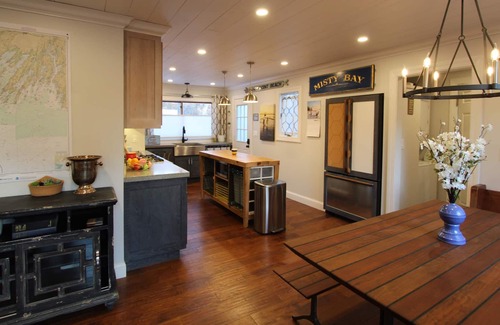 Yarmouth Villa | Charming Freshly Updated 1BR/1BA Cottage, great location close to town & beach