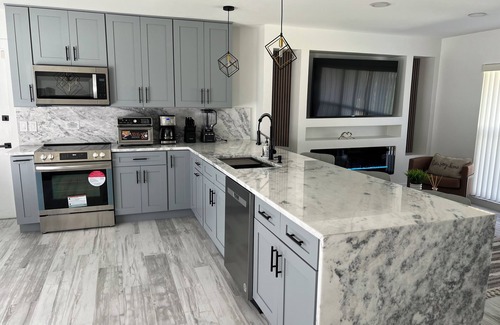 Lutz House | Charming fully renovated 4-bedroom spacious house with pool in Tampa/Lutz area!