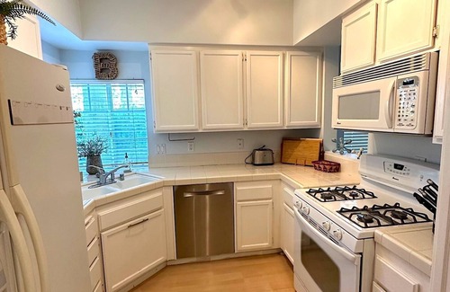 Carmel Valley Condo | Charming Furnished 2BD/2BA w/Pool&Spa! Available September 2025 for 3,995/m
