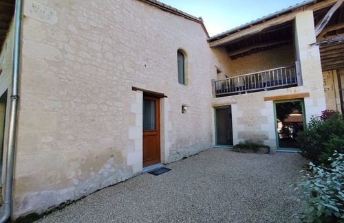 Loudun House | Charming gîte in Loudun-Idéal for 6 people