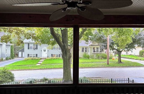Geneva House | Charming Geneva Cottage, Walk 4 Blks to Downtown