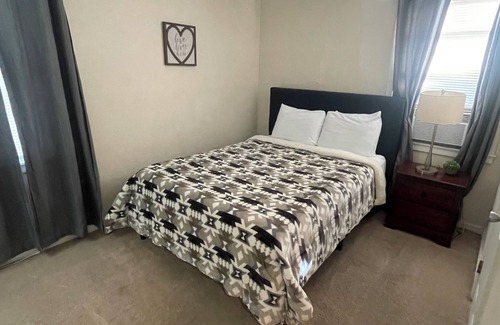 Lake Terrace & Oaks House | Charming Gentilly 3-bedroom townhome in delightful New Orleans with WiFi, AC