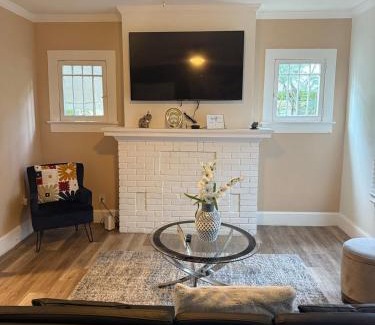 Belvedere Park Apartment | Charming Getaway in Decatur