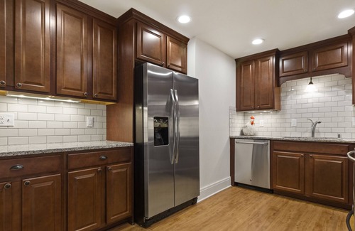 West Bend Apartment | Charming Getaway