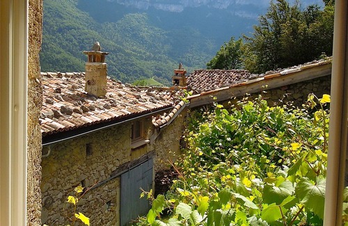 Choranche Cottage | Charming gîte for 2, 4 or 6 people, in Choranche. Exceptional view of the Vercors