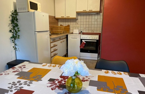 Roeze-sur-Sarthe Cottage | Charming Gîte near Le Mans - Peaceful, Independent with Private Parking, Fully Equipped, High-Speed WiFi