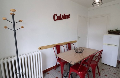 Aurillac Cottage | Charming Gîte Near Volcanic Museum with Private Garden & BBQ