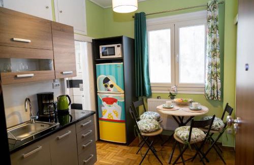 Mousio Apartment | Charming Green Studio across the National Museum