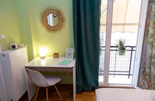 Mousio Apartment | Charming Green Studio across the National Museum
