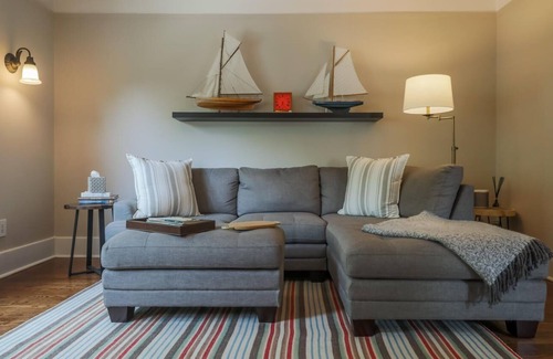 Grosse Pointe Apartment | Charming Grosse Pointe Flat in the Village, #2