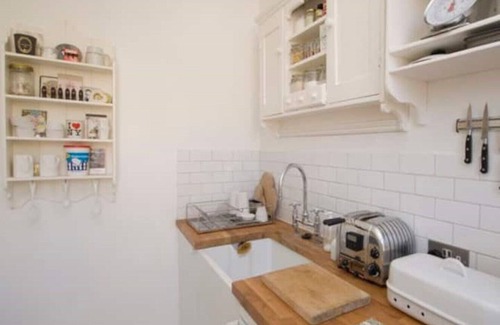 Hackney Central Apartment | Charming, Hackney 1 bedroom private flat