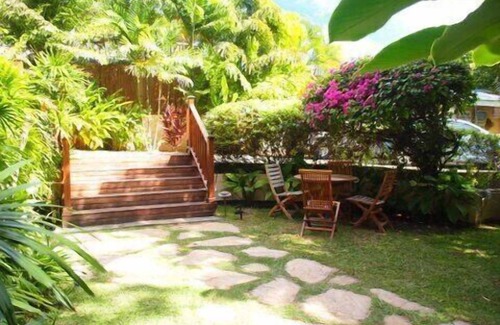 Coconut Grove Apartment | Charming Hale Mokolea in Lanikai –2BR, 2BA, Full Kitchen