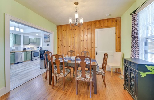Hampton House | Charming Hampton Home ~ 7 Mi to Buckroe Beach!