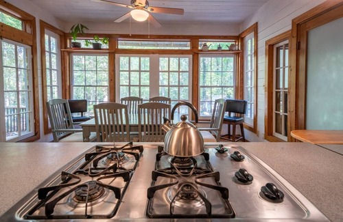 Pittsboro House | Charming Handmade Retreat — 15 mins to Chapel Hill