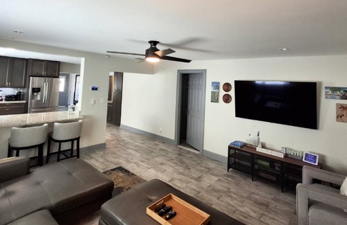 Tampa House | Charming Haven - 2 Bd/2 Ba & Home Offc in Seminole Heights - Close to Everything
