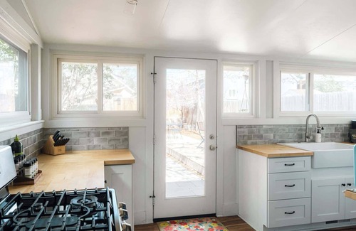 West Highland House | Charming Highlands Cottage - Walk to Shops & Eats