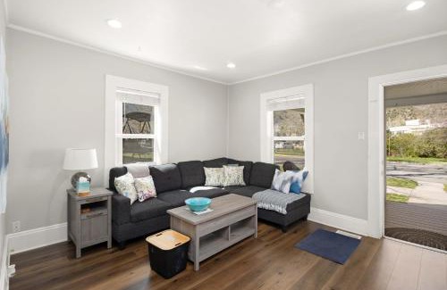 Glenwood Springs House | Charming, Historic! Walking Distance to Town!